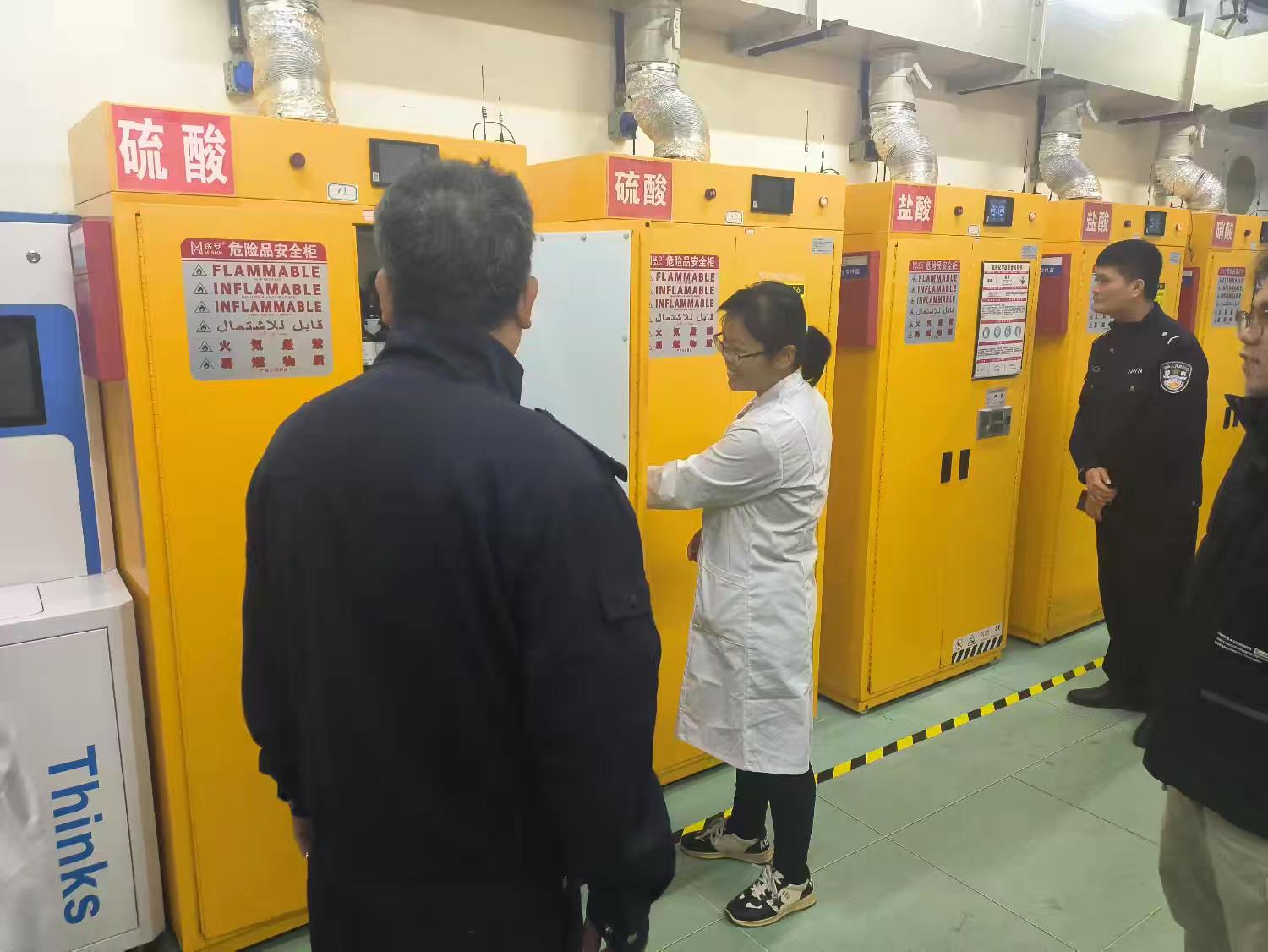 人民街道开展易制毒化学品专项检查