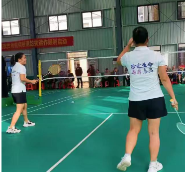 三门坡镇组织“禁毒与反兴奋剂融合宣传”为主题的羽毛球友谊赛