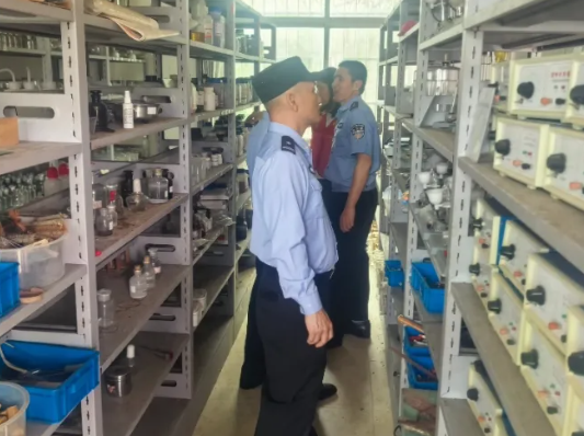 龙塘镇开展易制毒化学品及麻精药品专项检查