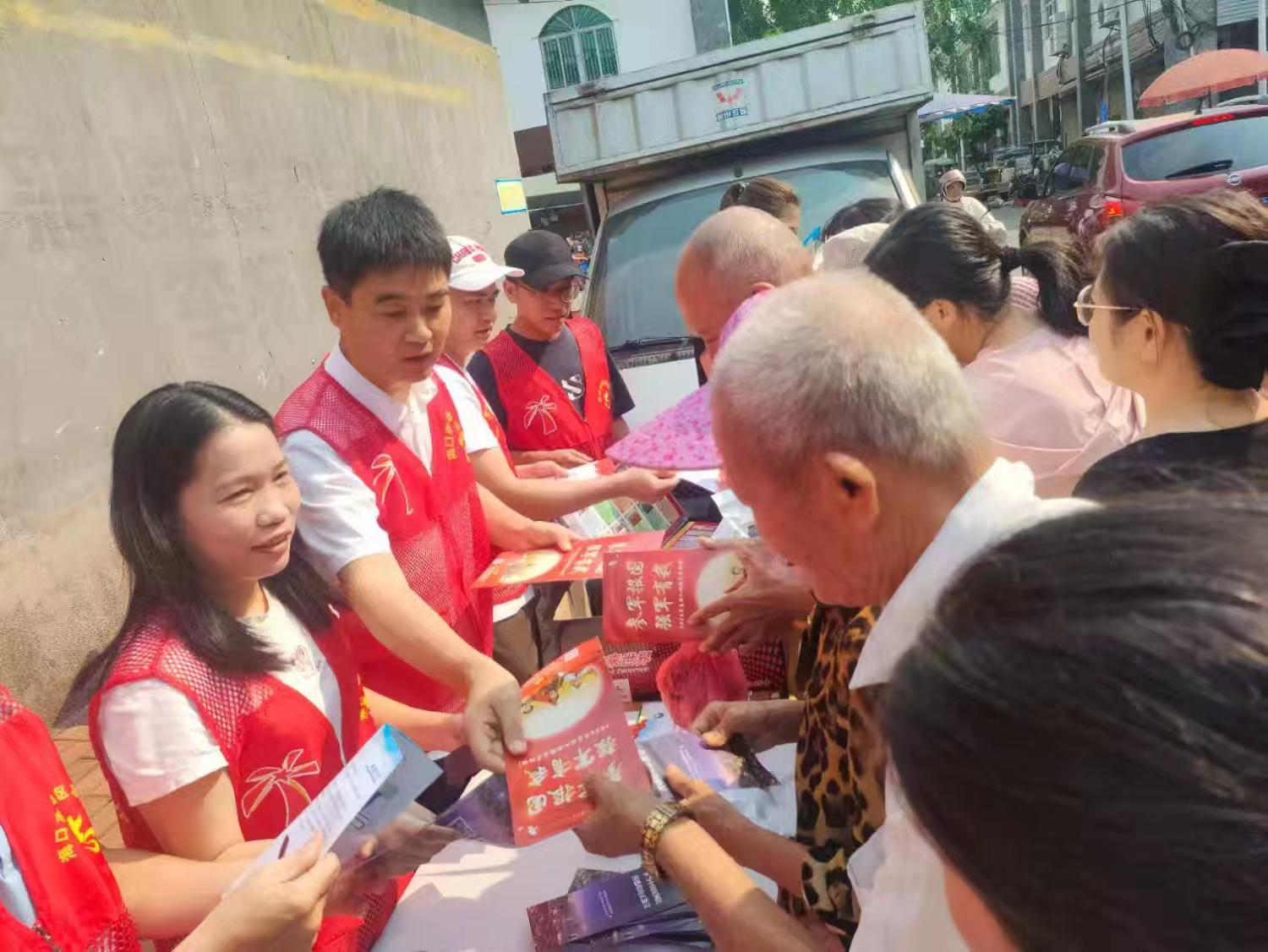 旧州镇开展“守护国家安全 筑牢禁毒防线”主题宣传活动